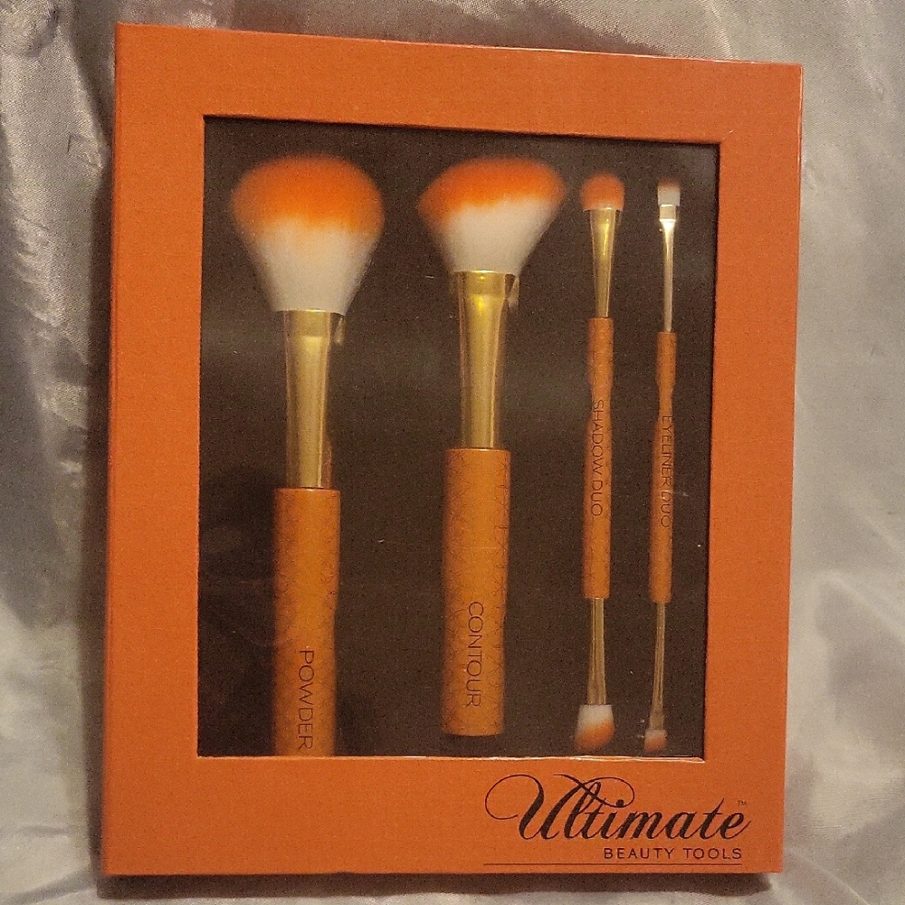 Ultimate Beauty Tools Orange Makeup Brush Set BNIB. TL